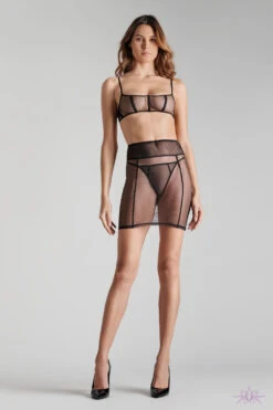 Maison Close L'Amoureuse Dahlia Suspender Skirt 10 Maison Close L'Amoureuse Dahlia Suspender Skirt -Glamour Lace Shop Mayfair Stockings560612 l amoureuse noir 1083 3 2000x2000 4
