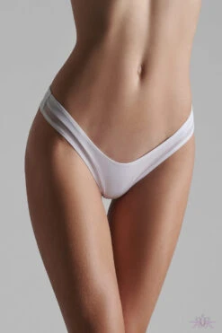 Maison Close Pure Tentation White High Thong 16 Maison Close Pure Tentation White High Thong -Glamour Lace Shop Mayfair Stockings608513 pure tentation blanc 0121 2560x3840 crop center 166