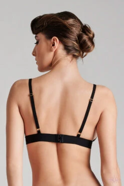 Maison Close Madame Reve Triangle Bra -Glamour Lace Shop Mayfair Stockings608820 2560x3840 madame reve 0362 2560x3840 crop center 37