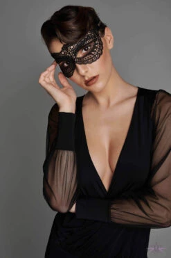 Maison Close Romantiques Mask -Glamour Lace Shop Mayfair StockingsMasqueMaisonCloseLeRavissant 1 2000x2000 1